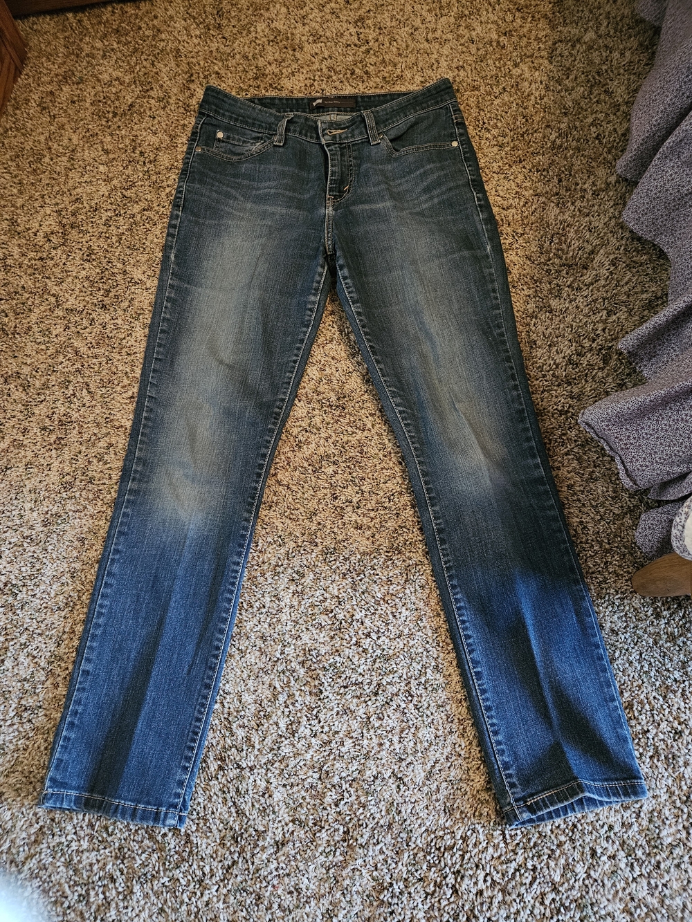 Classic Women's Dark Blue Stretch Jeans